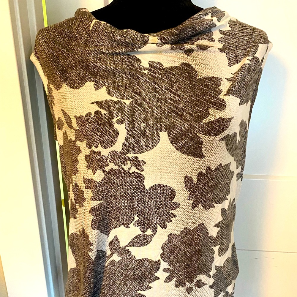 CAbi sleeveless shirt
